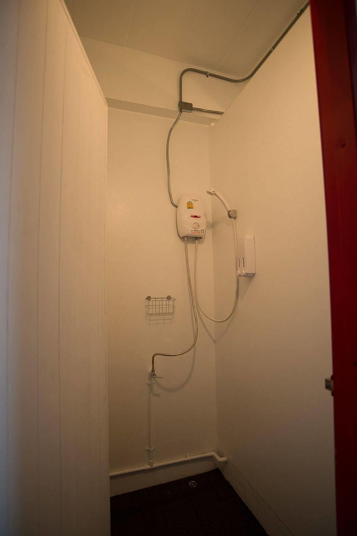 Allsum Hostel فرا ناخون سي أيوتثايا المظهر الخارجي الصورة
