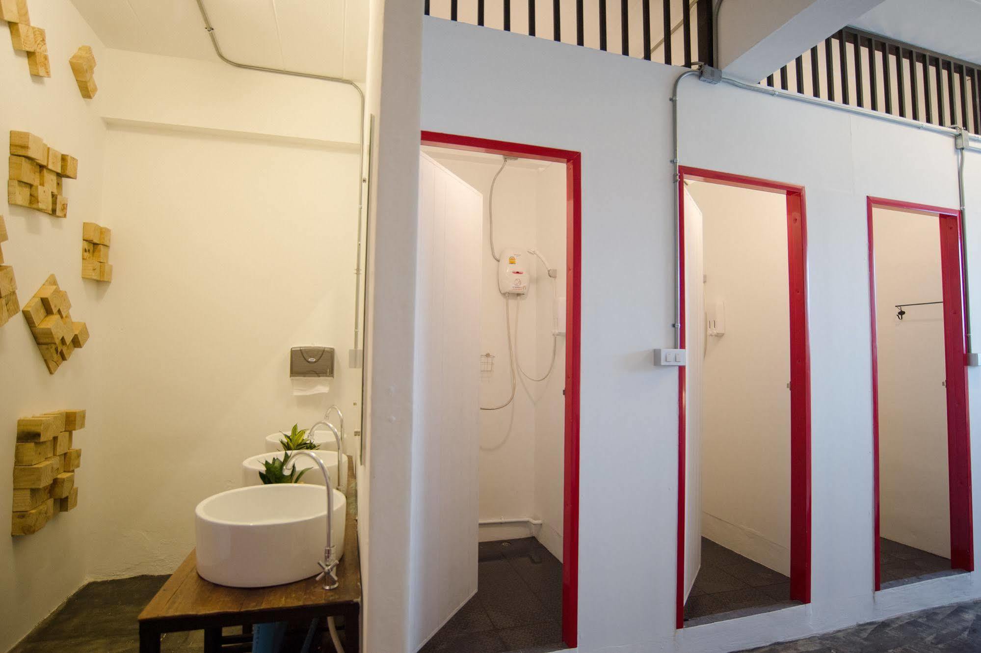 Allsum Hostel فرا ناخون سي أيوتثايا المظهر الخارجي الصورة